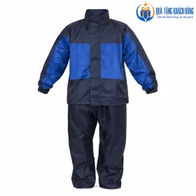 Mặt trước bộ 62A với áo phối xanh dương và quần xanh đậm