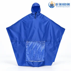 Mặt trước áo mưa cánh dơi xanh dương với mũ và tà rộng