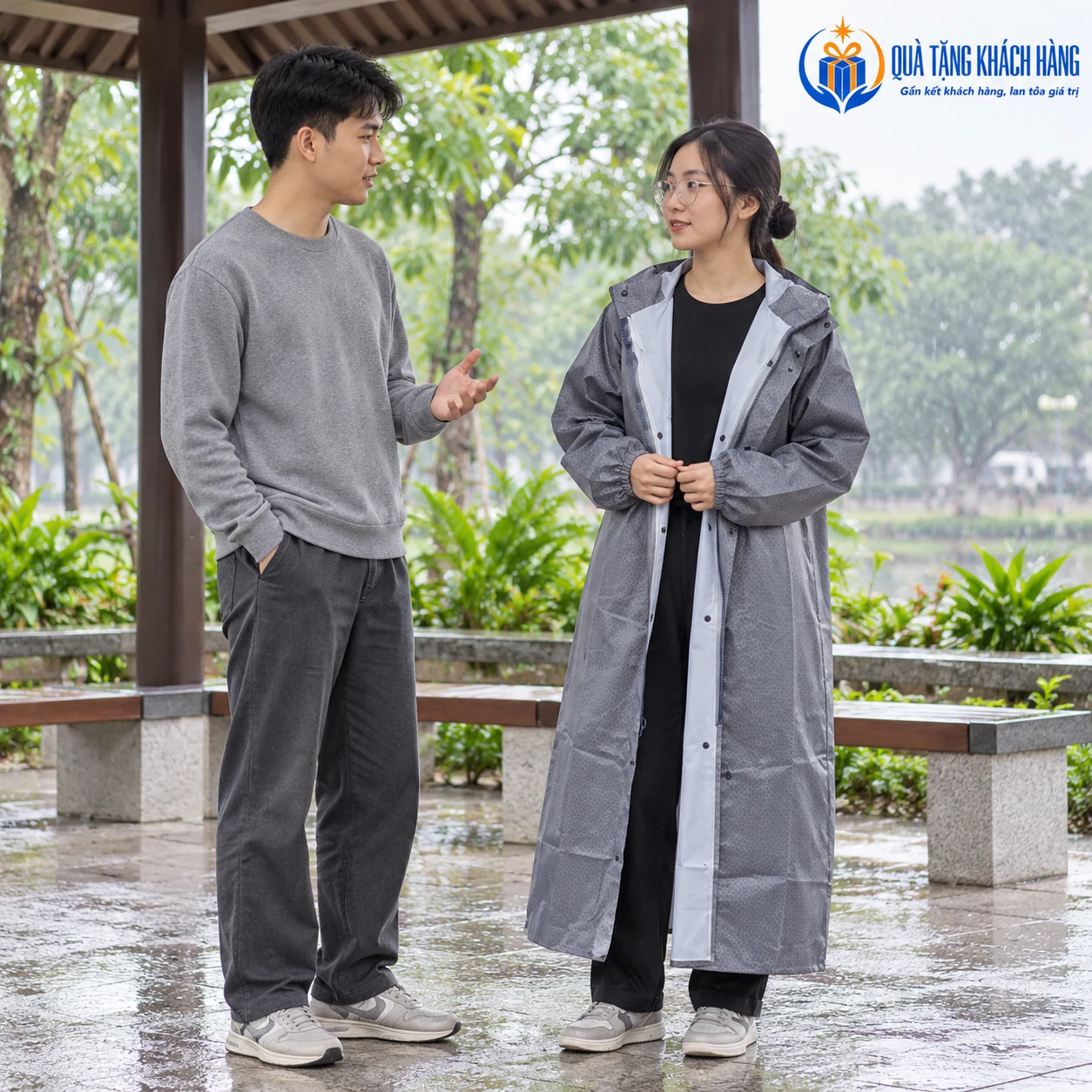 Minh họa người mặc măng tô xám dừng trao đổi ở khuôn viên có mái che