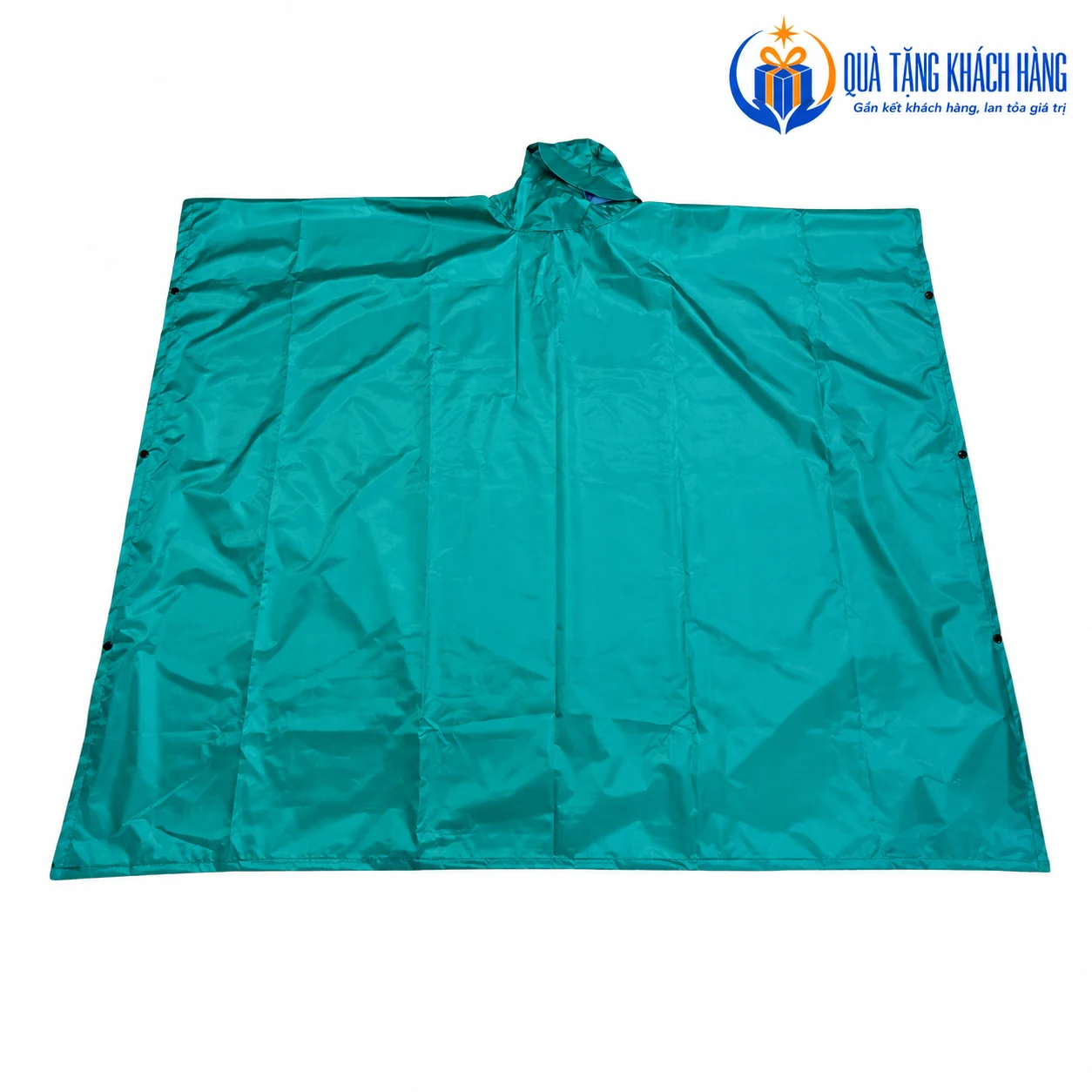 Mặt trước Poncho xanh ngọc với thân rộng liền và một mũ