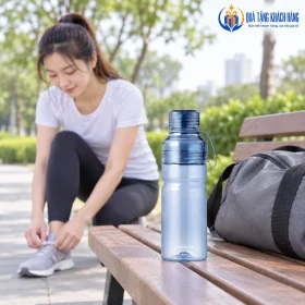 Bình ABF770 xanh bên túi khi chuẩn bị vận động ngoài trời