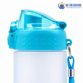 Chi tiết nắp đóng, điểm gắn dây và phần thân sáng RD-07P1