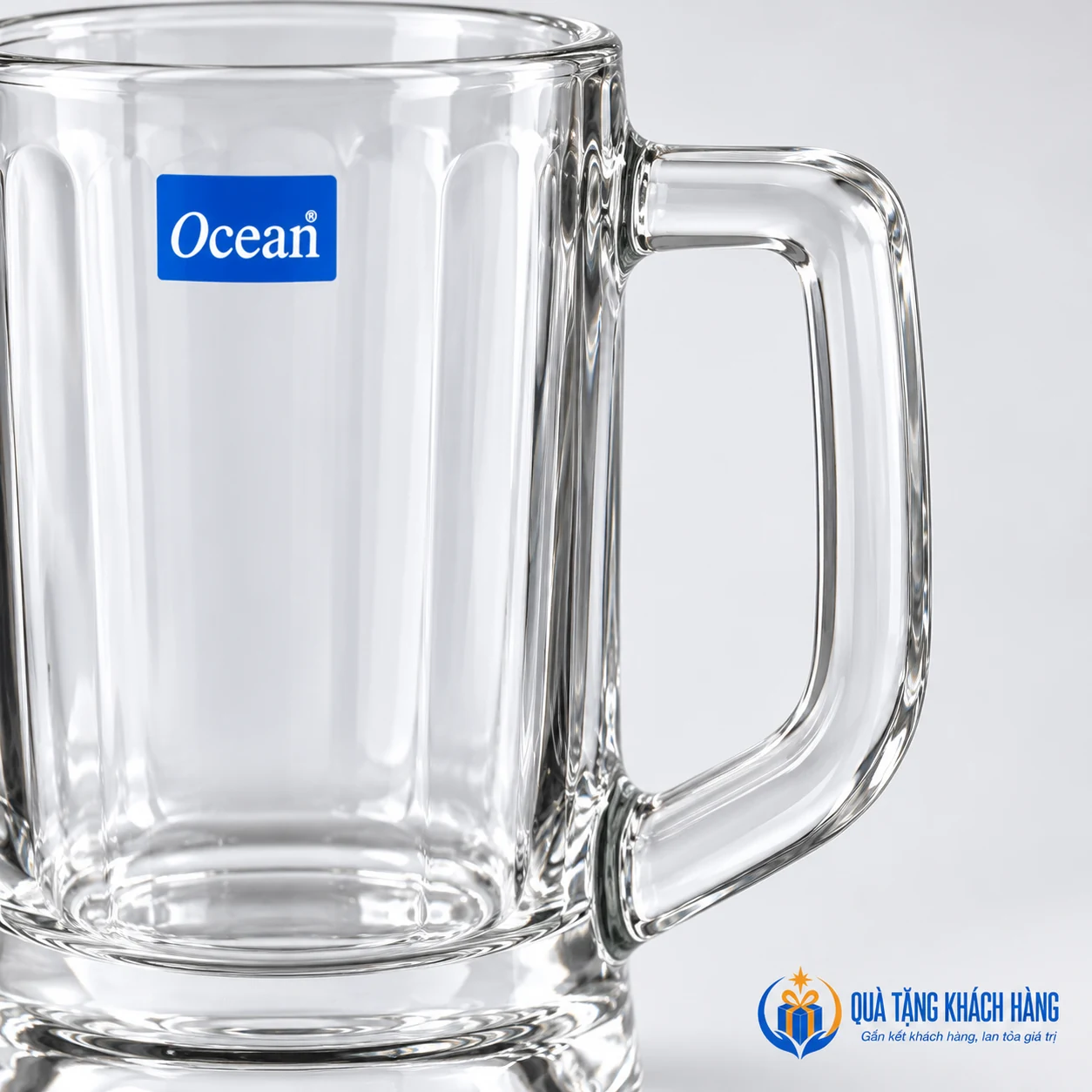 Cận quai cầm của một cốc Ocean B0840