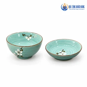 Hai món nhỏ trong bộ men xanh hoa trắng