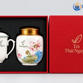 Chi tiết cốc sứ và hũ trà trong hộp