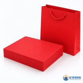 Hộp đỏ và túi giấy đỏ giữ trơn theo mẫu