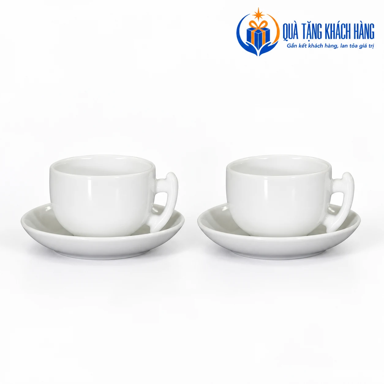Chi tiết hai tách trắng có quai và hai đĩa lót của mẫu bưởi cành 03