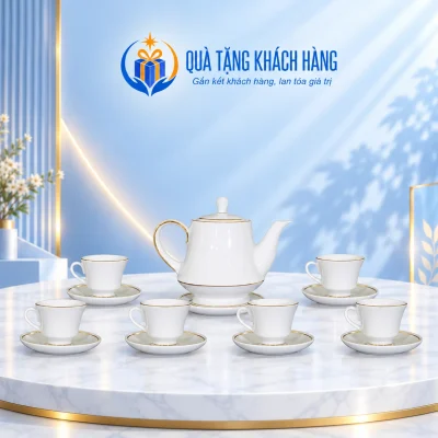 Bộ trà Hoàng Gia 01 750ml với sáu tách và bảy đĩa kê