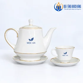 Mô phỏng logo MỘC AN trên ấm và tách Hoàng Gia