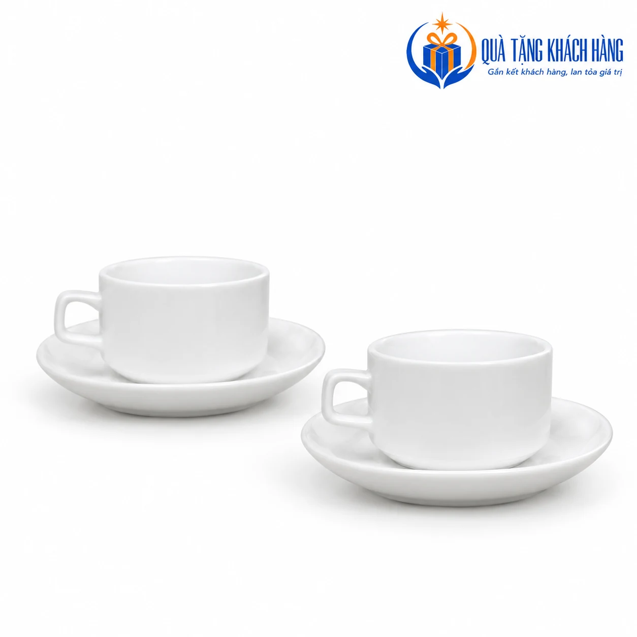 Hai tách thấp có quai trắng và đĩa kê tròn của bộ Vuông Thẳng