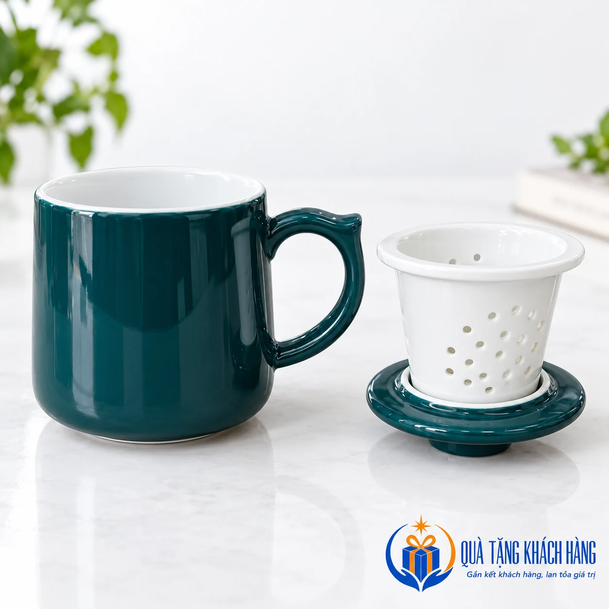 Ba phần cốc xanh, lọc sứ trắng và nắp