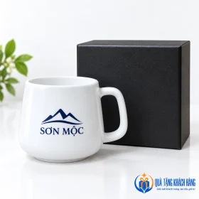 Cốc sứ trắng cùng kiểu hộp đen theo mẫu