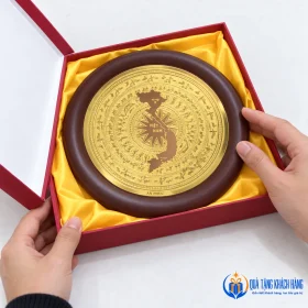 Minh họa hộp quà cho đĩa trống đồng bản đồ Việt Nam
