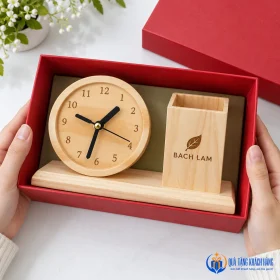 Mở hộp quà đồng hồ gỗ kèm ống bút
