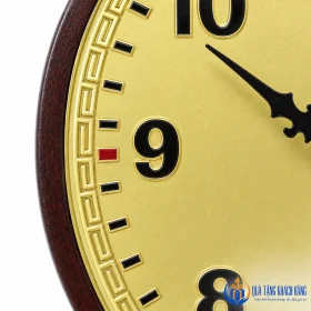Cận vòng số và viền trang trí mặt đồng