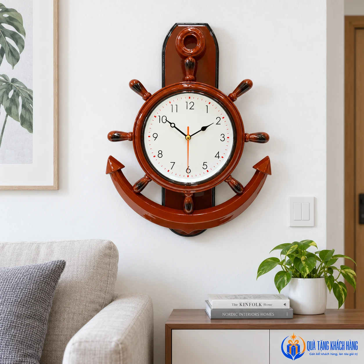 Đồng hồ dáng neo ở góc tiếp khách gia đình