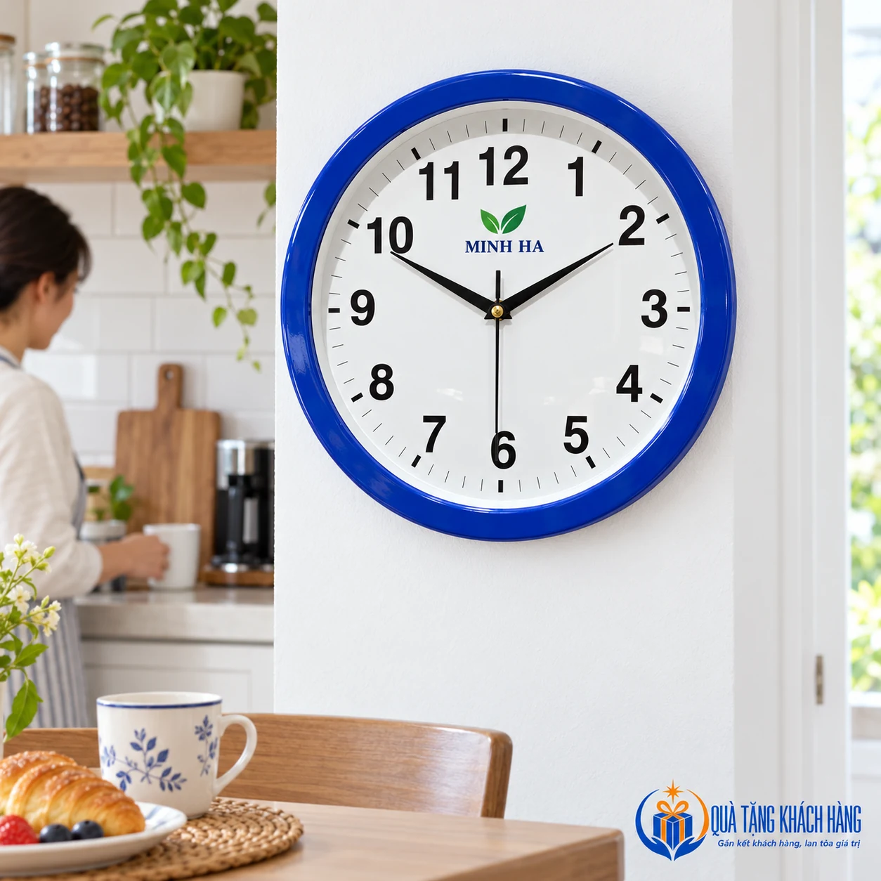 Minh họa đồng hồ HD42 ở góc sinh hoạt gia đình