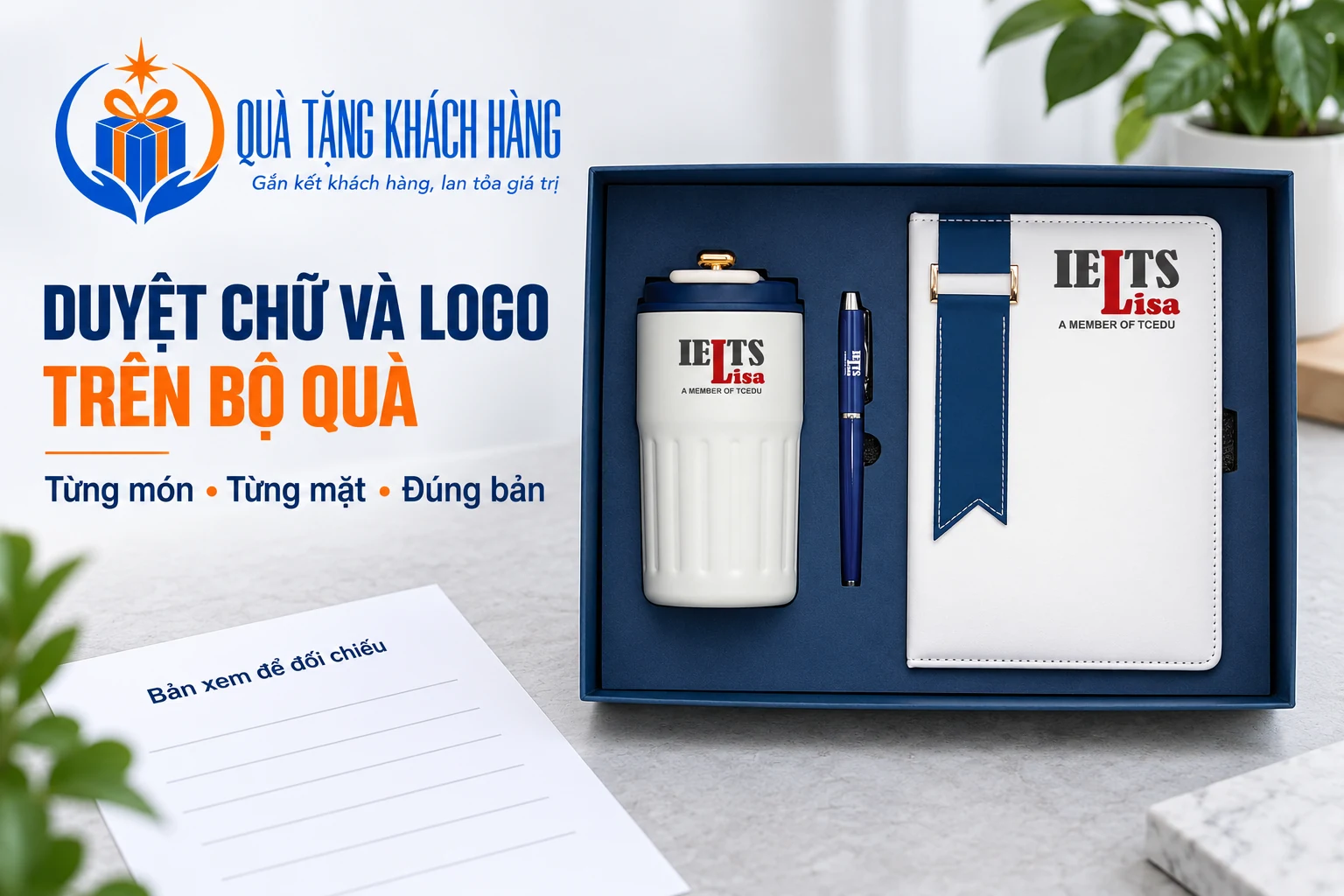 Banner duyệt chữ và logo trên bộ quà, bộ ba món nguồn màu xanh trắng cạnh bản xem mẫu.